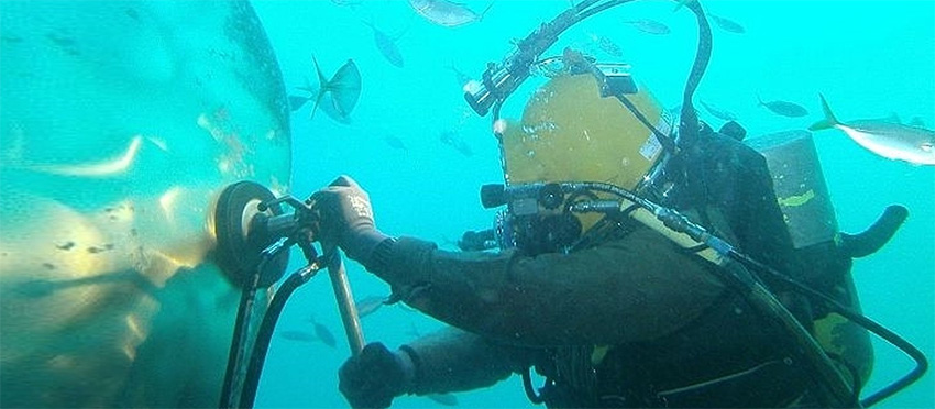 Underwater Hull Cleaning in Algeciras